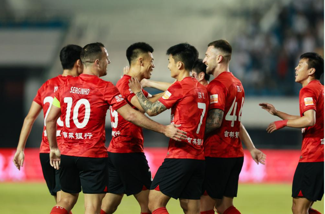 青年队逆袭取胜，力争冲出中超降级区