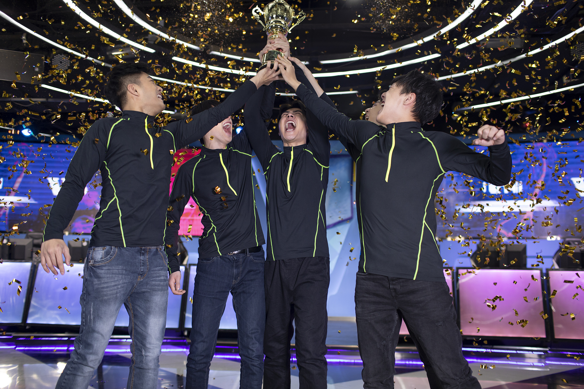 包含IG力克TES,Peanut线上压制力十足顶尖较量小组赛,成为赛场最大亮点的词条 包含IG力克TES,Peanut线上压制力十足顶尖较量小组赛,成为赛场最大亮点的词条