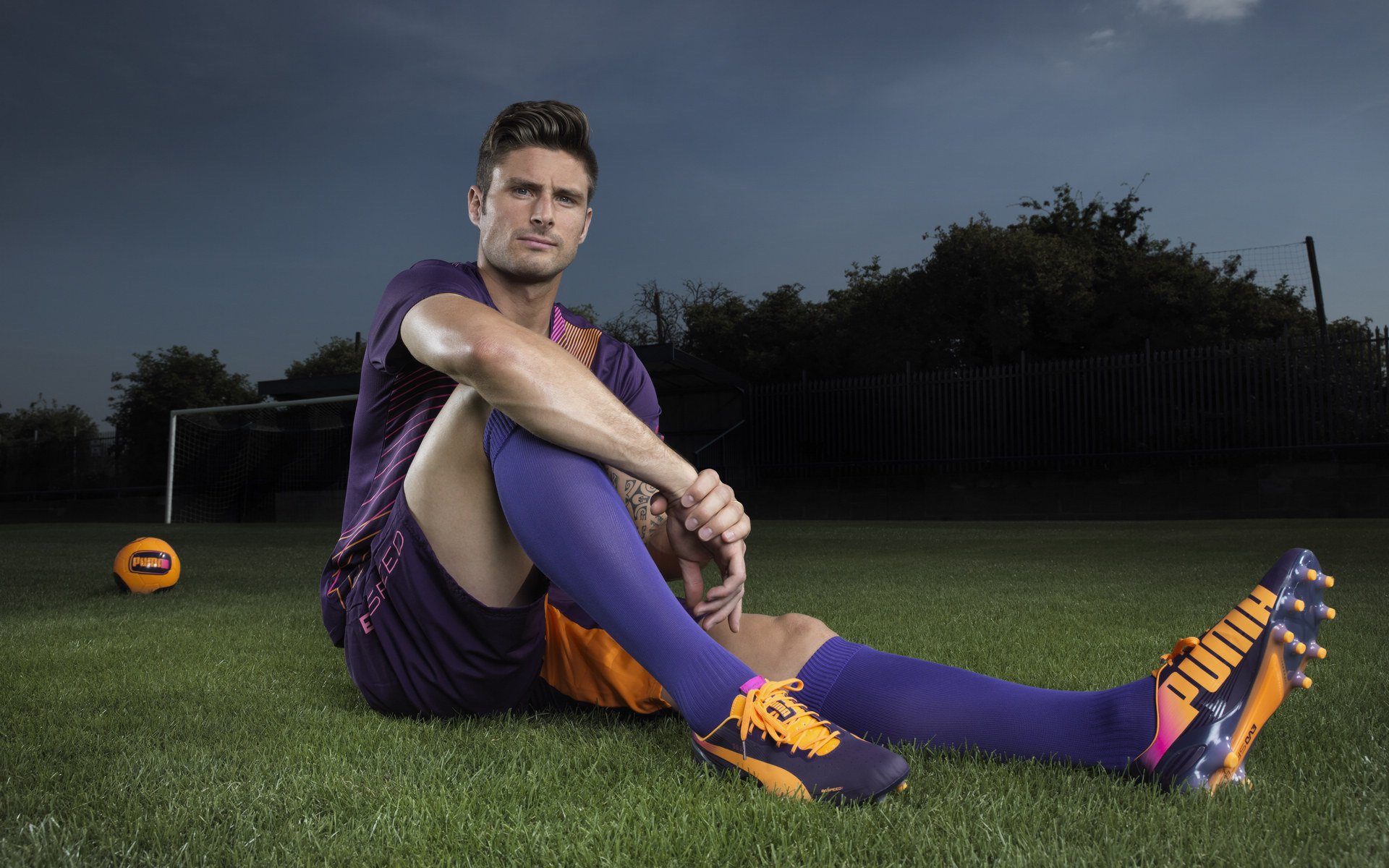 蓝狮铁蹄下的征服与救赎，莱万关键一击定乾坤，切尔西碾压喀麦隆启示录