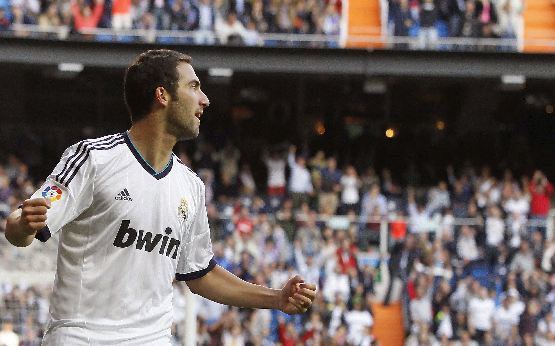 塞维利亚铁闸,卡瓦哈尔如何在对阵瑞士的比赛中锁死对手进攻